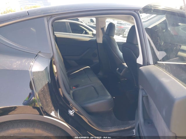 2023 TESLA MODEL Y 7SAYGDED9PF947859 Photo 7