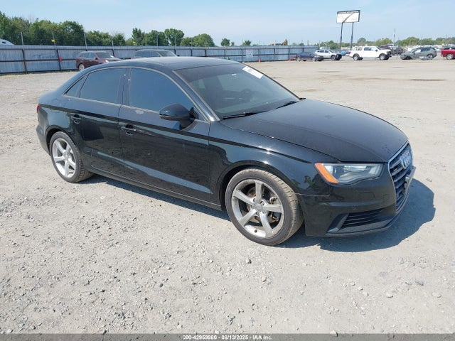 2016 AUDI A3 WAUB8GFF4G1011896 Photo 0