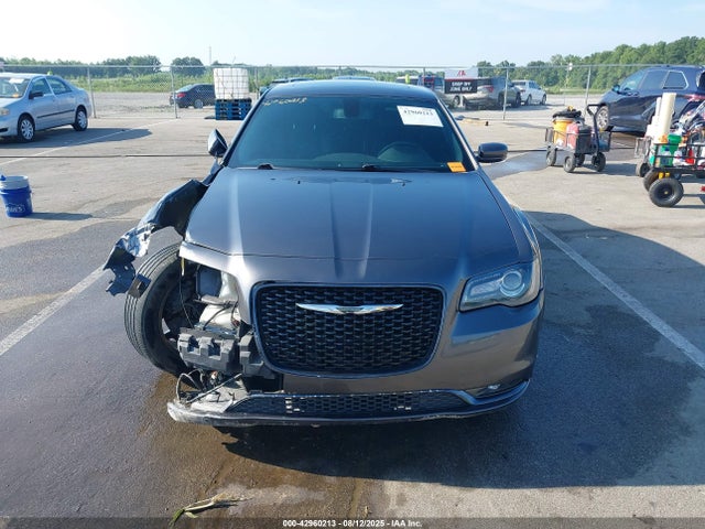 2C3CCAGG2JH256378 Chrysler 300