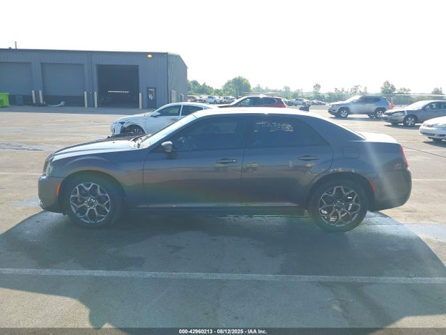 2C3CCAGG2JH256378 Chrysler 300