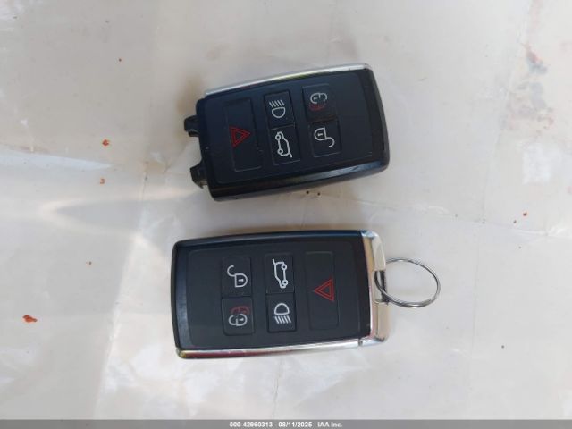 2018 JAGUAR E-PACE SADFJ2FX9J1Z31006 Photo 10