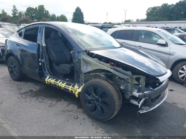 2024 TESLA MODEL Y 7SAYGDED2RA317178 Photo 0