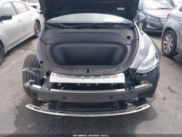 2024 TESLA MODEL Y 7SAYGDED2RA317178 Photo 9