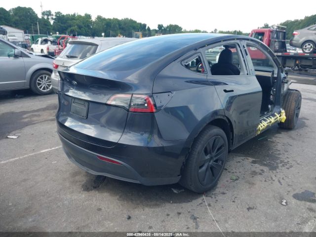 2024 TESLA MODEL Y 7SAYGDED2RA317178 Photo 3