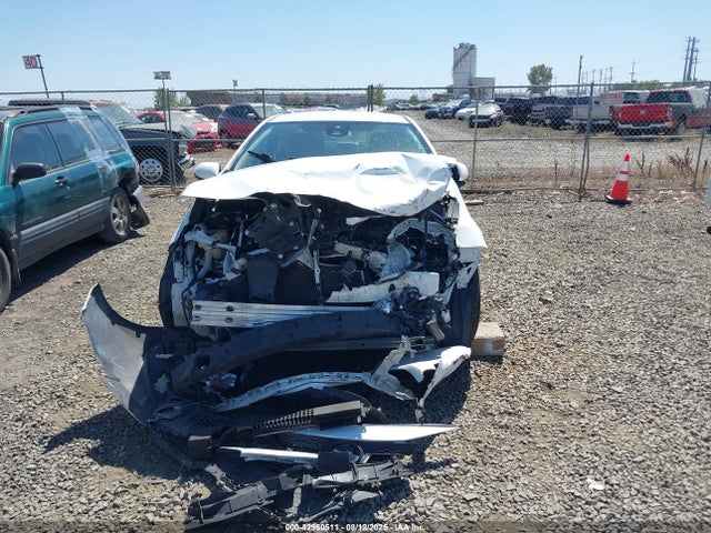 JTDEPRAE6LJ030361 Toyota COROLLA LE