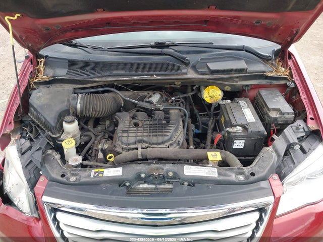 2C4RC1JG1GR121345 Chrysler Town and Country