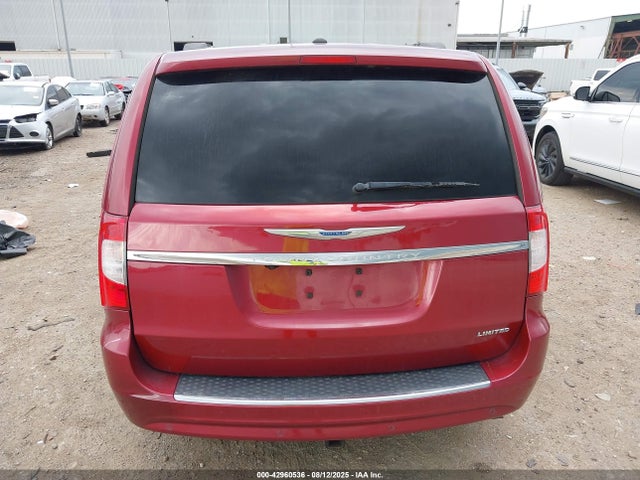 2C4RC1JG1GR121345 Chrysler Town and Country