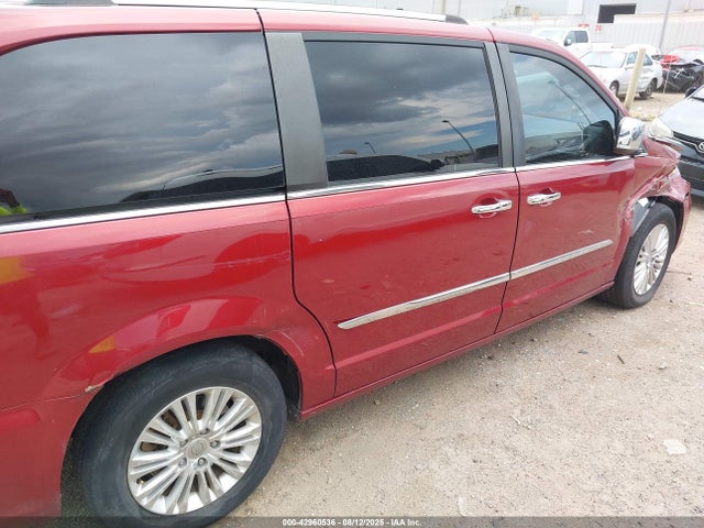 2C4RC1JG1GR121345 Chrysler Town and Country