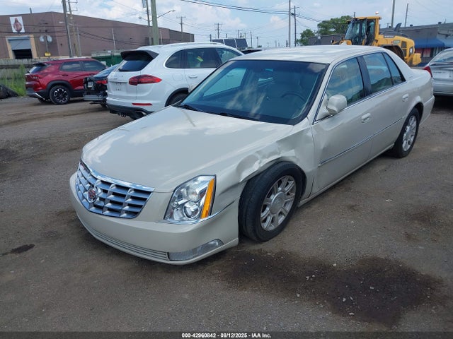 2011 CADILLAC DTS 1G6KA5E66BU144778 Photo 1