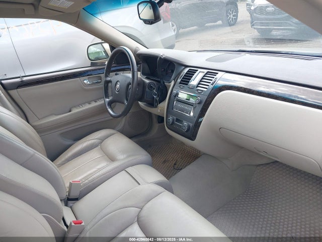 2011 CADILLAC DTS 1G6KA5E66BU144778 Photo 4