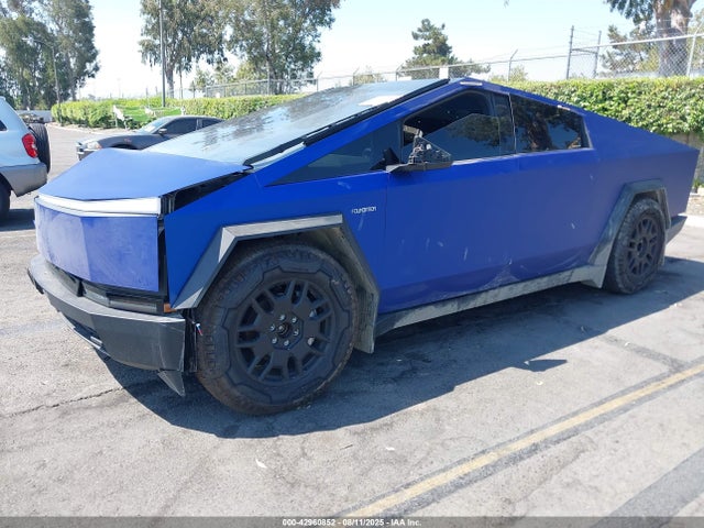 2024 TESLA CYBERTRUCK 7G2CEHEE4RA007575 Photo 1