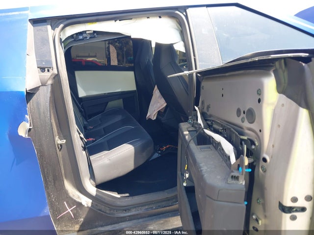 2024 TESLA CYBERTRUCK 7G2CEHEE4RA007575 Photo 7