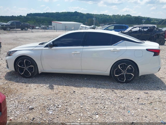 Nissan 2023 2023 1N4BL4CV2PN328666 Image 14