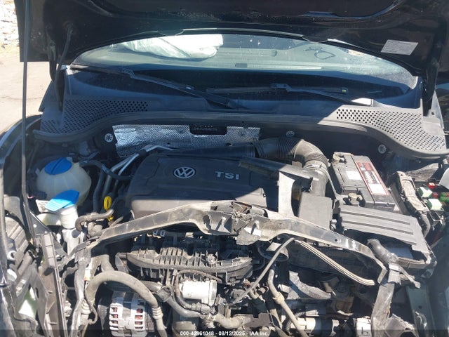 3VW517AT6EM821755 Volkswagen 2014