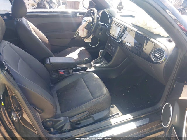 3VW517AT6EM821755 Volkswagen 2014