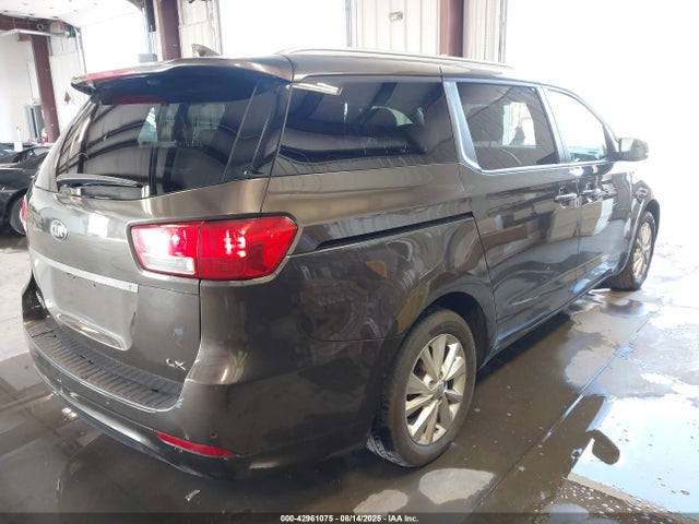 KIA Sedona 2017 KNDMB5C15H6327595 Image 4