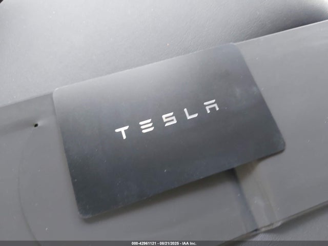 2025 TESLA MODEL Y 7SAYGDED8SF317260 Photo 10