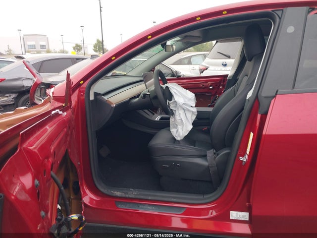 2025 TESLA MODEL Y 7SAYGDED8SF317260 Photo 4