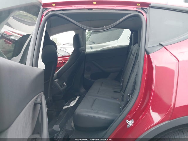2025 TESLA MODEL Y 7SAYGDED8SF317260 Photo 7