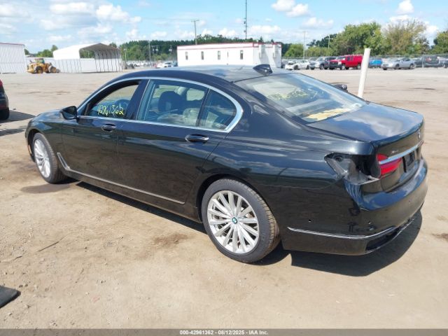 2017 BMW 740I WBA7E4C57HGU99619 Photo 2