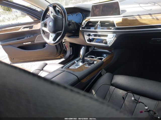 2017 BMW 740I WBA7E4C57HGU99619 Photo 4