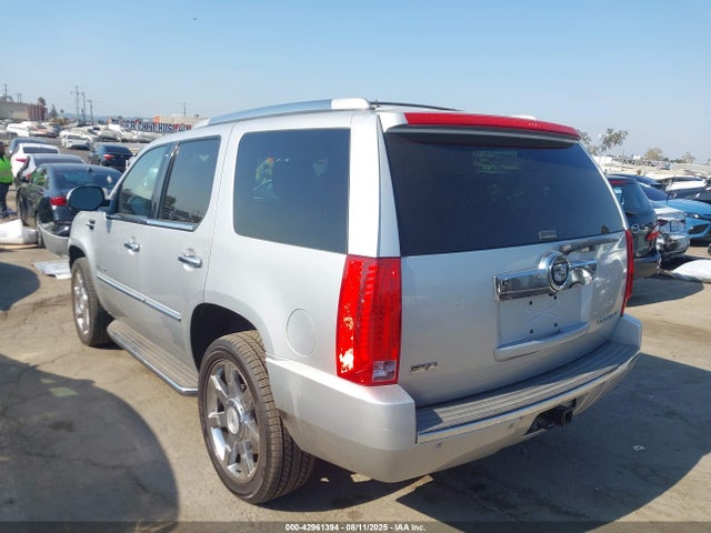 2011 CADILLAC ESCALADE 1GYS4AEF5BR257003 Photo 2