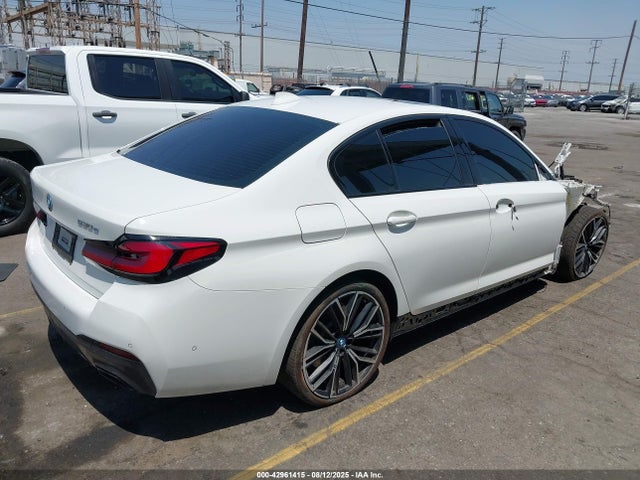 BMW 530e 2022 WBA13AG02NCJ22143 Image 4