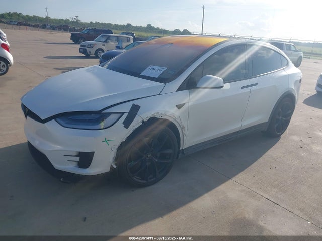 Tesla MODEL X 2020 5YJXCAE21LF248236 Image 2