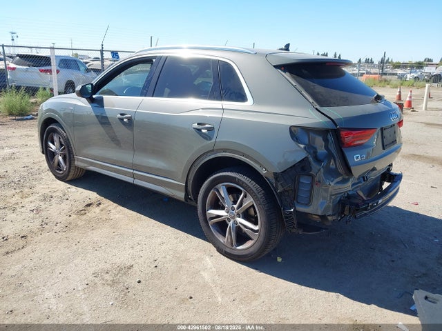 WA1FECF32L1035288 Audi Q3
