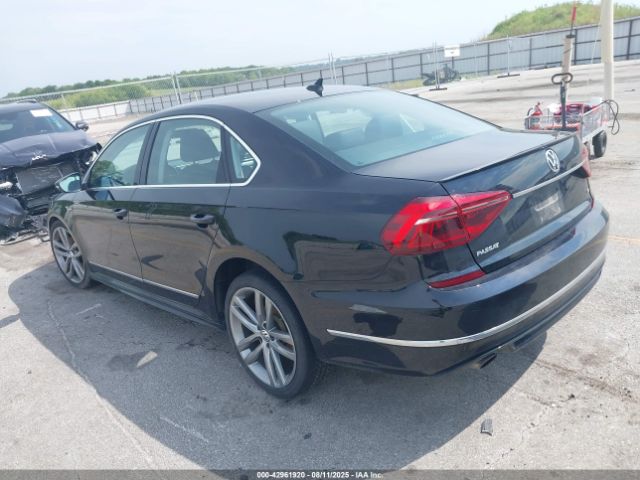 2017 VOLKSWAGEN PASSAT 1VWDT7A32HC075283 Photo 2