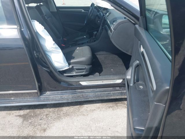 2017 VOLKSWAGEN PASSAT 1VWDT7A32HC075283 Photo 4