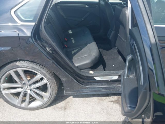 2017 VOLKSWAGEN PASSAT 1VWDT7A32HC075283 Photo 7