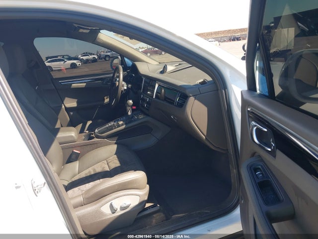 2021 PORSCHE MACAN WP1AA2A58MLB16086 Photo 4