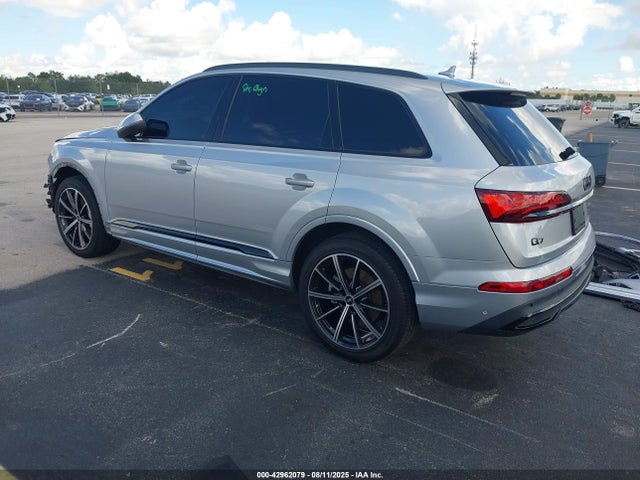 2022 AUDI Q7 WA1LXBF78ND008060 Photo 2