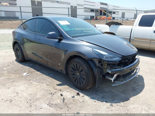 2024 TESLA MODEL Y 7SAYGDED8RF057226 Photo 0