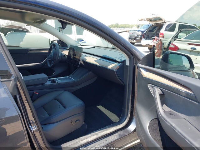 2024 TESLA MODEL Y 7SAYGDED8RF057226 Photo 4