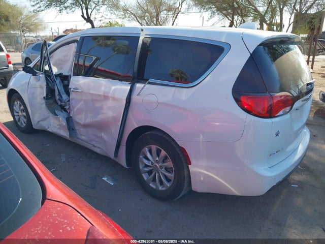 Chrysler Pacifica 2018 2C4RC1FG5JR112941 Image 3