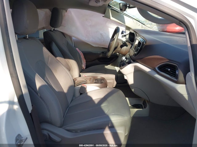 2C4RC1FG5JR112941 Chrysler Pacifica