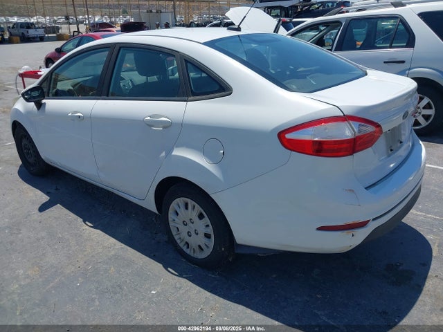 3FADP4AJ1FM158841 Ford 2015