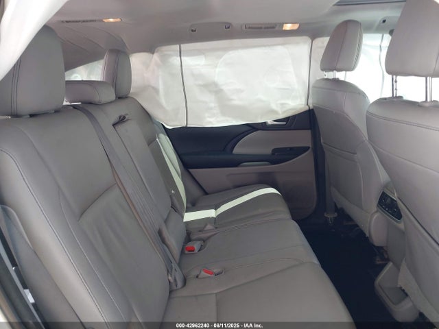 5TDKKRFH5ES029065 Toyota 2gr-fe