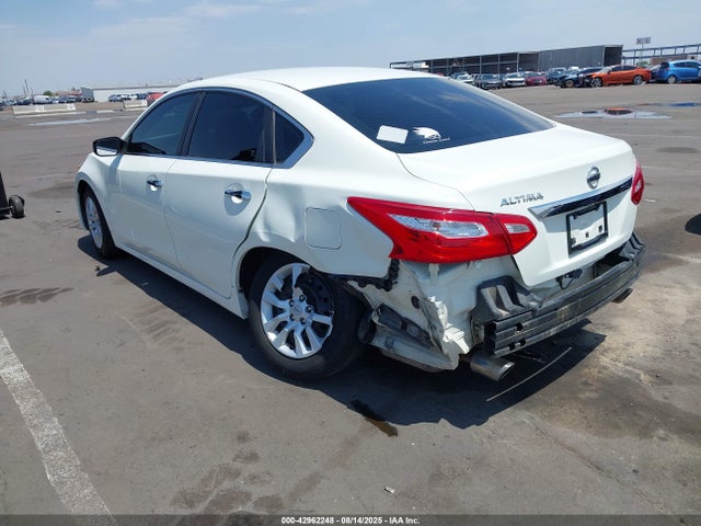 Nissan Altima 2016 1N4AL3AP1GC243808 Image 3