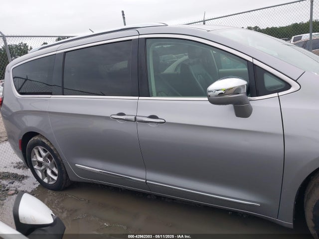 2C4RC1GG3JR185661 Chrysler 2018