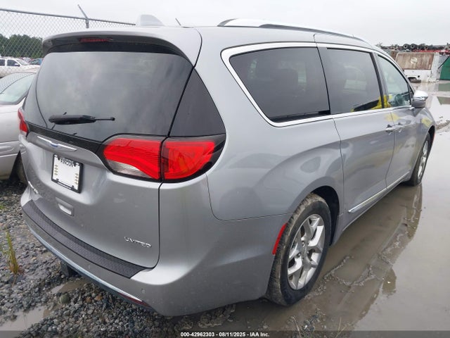 2C4RC1GG3JR185661 Chrysler 2018