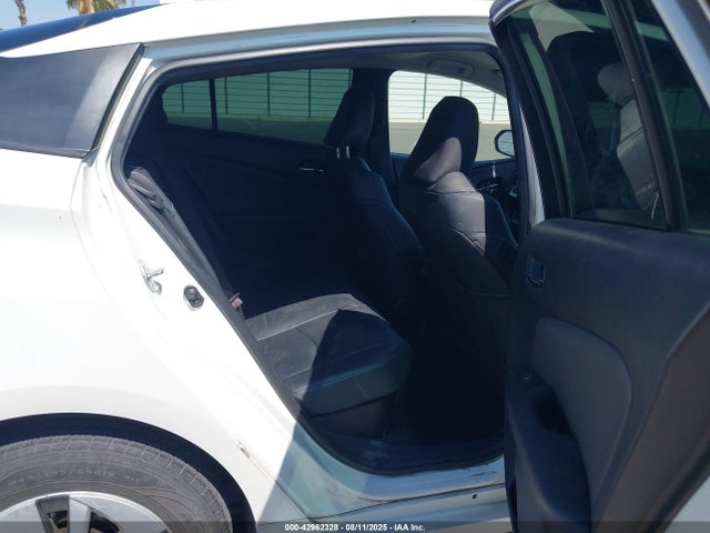 JTDKBRFU1G3016668 Toyota 2zr-fxe,1nm