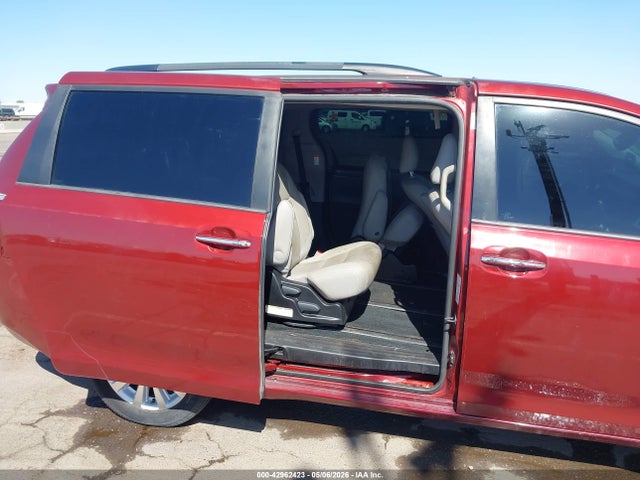 5TDDK3DC9FS099425 Toyota Sienna Limited Premium 7 Passenger