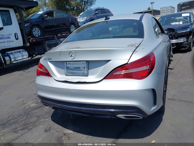 WDDSJ4EBXKN721221 Mercedes-Benz m270