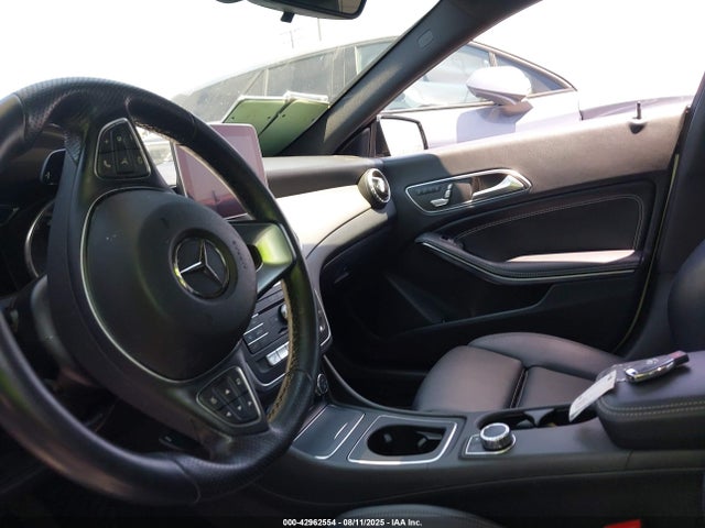 WDDSJ4EBXKN721221 Mercedes-Benz m270