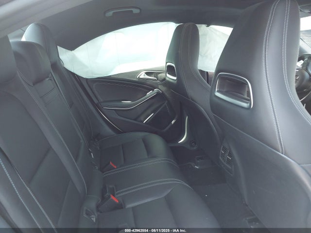 WDDSJ4EBXKN721221 Mercedes-Benz m270