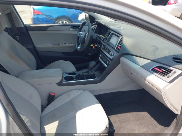 Hyundai gdi theta-ii 2019 5NPE24AF2KH782849 Image 5