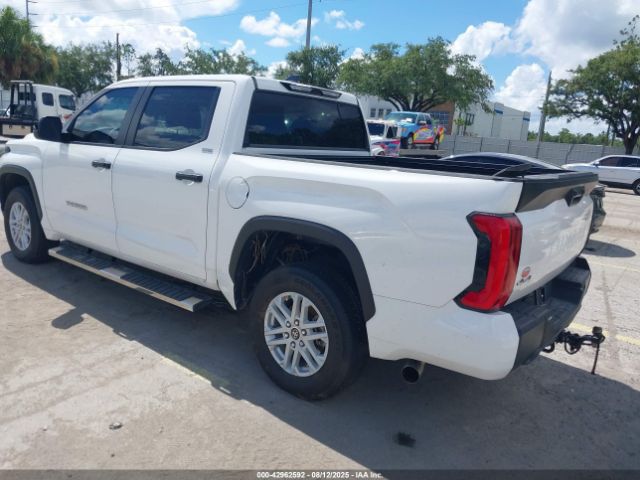 2024 TOYOTA TUNDRA 5TFLA5DB5RX222315 Photo 2